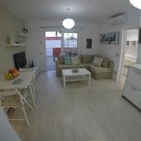 Beach Apartment *